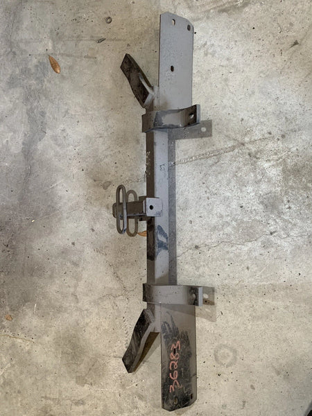 Draw-Tite 36283 Trailer Hitch 1-1/4" Class II '00-'02 Chevy Impala